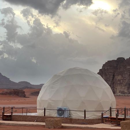 Rum Crystal Luxury Camp Wadi Rum Buitenkant foto