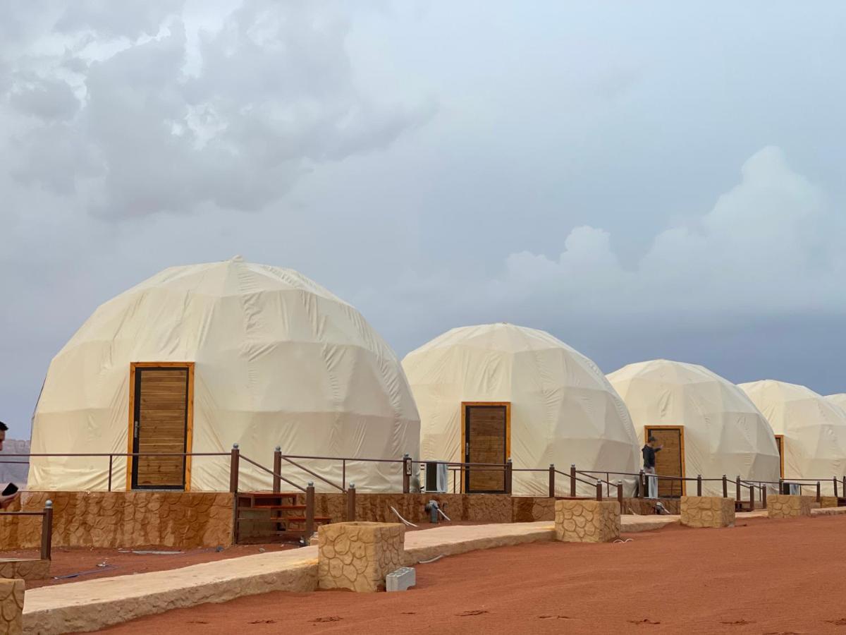 Rum Crystal Luxury Camp Wadi Rum Buitenkant foto